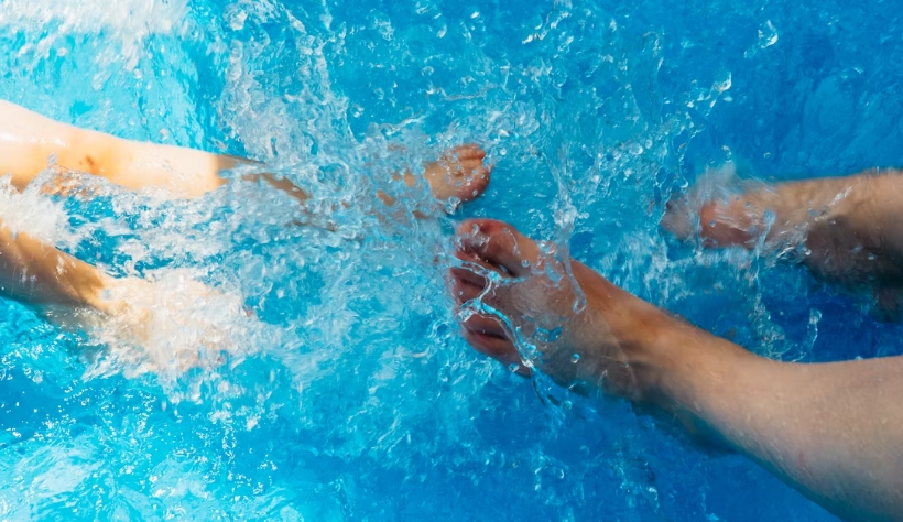 clean swim pool